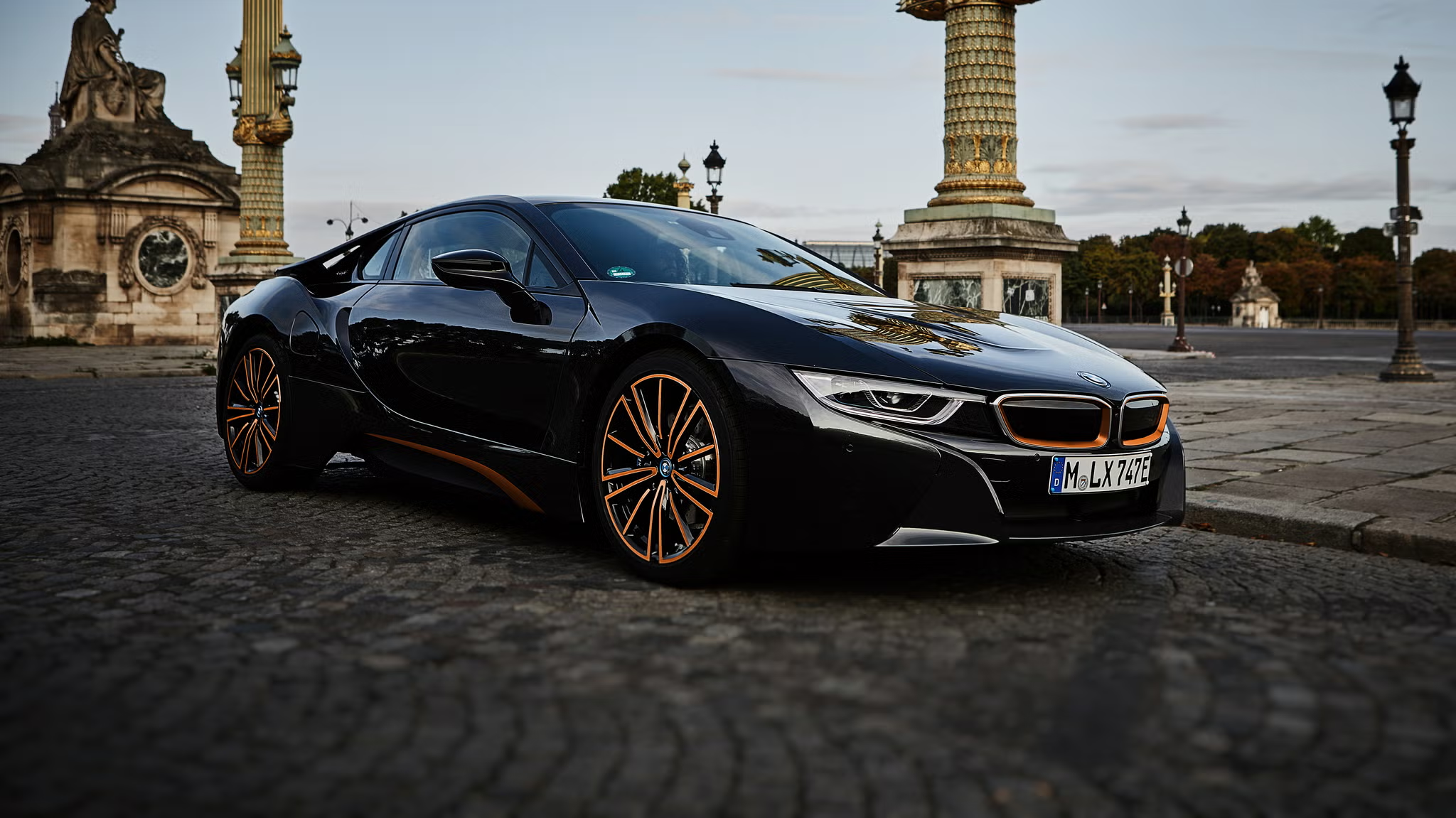 BMW I8 giá bao nhiêu tại Việt Nam? Đánh giá chi tiết